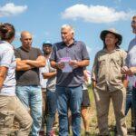 Carlos Balor y el ministro Javier Rodríguez visitaron la Chacra Experimental El Pato