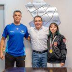 Andrés Watson destacó la disciplina y fortaleza de Maitena Gómez, varelense campeona nacional de karate