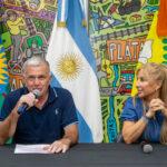 Carlos Balor entregó Pases Libres Multimodales y elementos escolares a vecinos