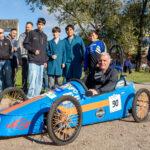 Carlos Balor se subió a un auto eléctrico hecho por estudiantes del Politécnico