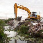 El Municipio realizó un operativo integral conjunto de control y limpieza de zanjones por el vuelco ilegal de residuos y escombros