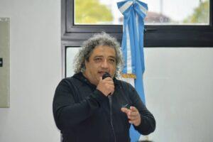 Compañeros que integran Descamisados participaron del debate regional en Florencio Varela sobre el impacto de la reforma laboral