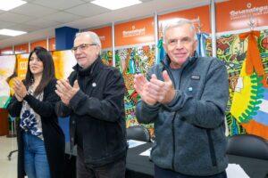 Carlos Balor y Pascolini entregaron subsidios a 81 familias de Berazategui