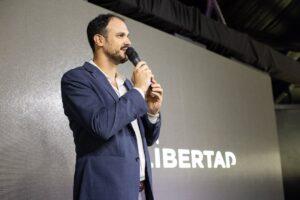 Parece que hay mucho más de dos Adorni en el gobierno libertario 