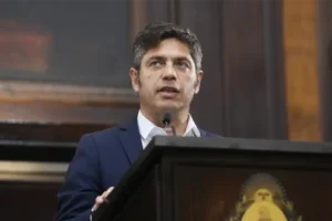 Kicillof abre la negociación con los intendentes para aprobar su reforma en seguridad