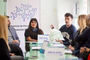 El Municipio continúa entregando certificados de habilitación a distintos comercios del distrito