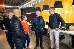El intendente Carlos Balor visitó el Café y Restó El Faro, de la berazateguense Diolinda Rivero