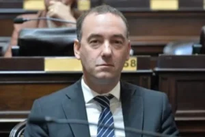 Ahora es el turno del hermano