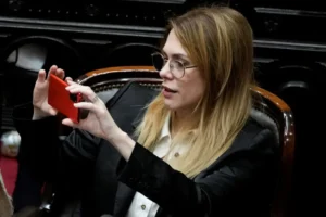Habrá alguno que tenga los papeles al día y todos sus bienes declarados?