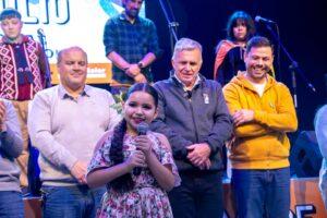 Berazategui celebró el Día de la Independencia con un colorido Festival Folclórico