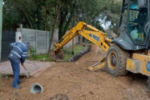 Berazategui avanza con nueva obra de pavimentación y saneamiento