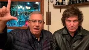 Si esto piensan los economistas amigos….Carlos Maslatón: «Este modelo revienta como el 2001, por default o por licuación inflacionaria»