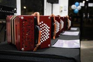 Magdalena Sierra participó de la entrega de bandoneones al Instituto Municipal de Música