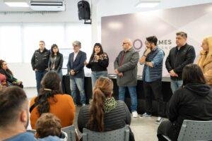 El Municipio entregó el certificado de habilitación a un comercio gastronómico y 41 carnets de manipulación segura de alimentos