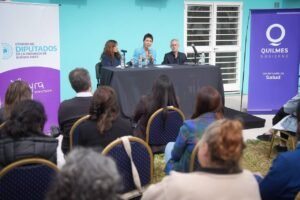Mayra: “De eso se trata este proyecto de ley, que estos dolores en comunidad los transformemos en amor y en salida colectiva”
