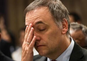 Descargo judicial de Adorni, ni él se cree las mentiras que declaró  