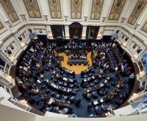 La cámara de diputados de la Prov. de Bs.As. aprobó proyectos para apoyar a personas con discapacidad y situación de calle y la educación