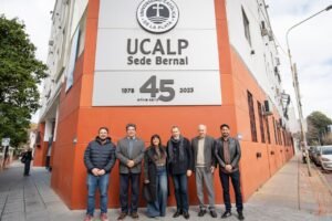 Eva Mieri supervisó los trabajos de repavimentación de la calle 25 de Mayo en Bernal Centro ejecutados con fondos 100% municipales