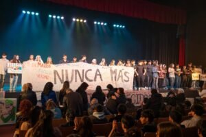 Se realizó una jornada en homenaje a los 50 años de La Noche de Los Lápices con la participación de más de mil jóvenes