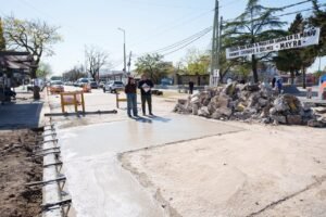 San Francisco Solano: trabajos de reparación de calzada en avenida 844 en el marco del Plan Municipal de Bacheo 2025-2027