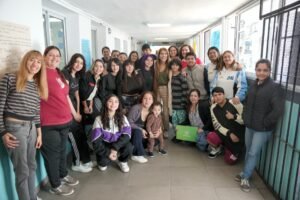 La intendenta Sierra entregó subsidios a dos escuelas de Wilde