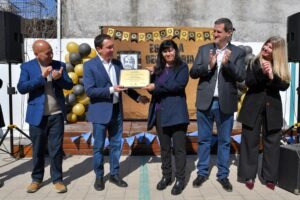 Por decisión democrática, la Secundaria Nº41 fue bautizada con el nombre “Osvaldo Bayer”