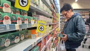 Una familia necesitó más de $1.600.000 para no ser pobre, la canasta básica se aceleró al 2,6% en agosto