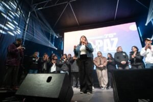 Eva mieri: “Acá ya llevamos más de 100 cuadras de pavimento y para 2027 la meta es llegar a 130”