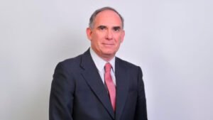 La careta se les cae a pedazos, ahora el secretario de Minería negocia en Londres inversiones para el sector ¿Y las sanciones por operar en Malvinas?